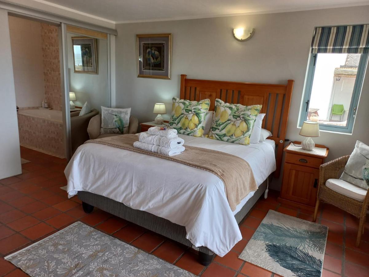 Abalone Guesthouse จาค็อบส์เบย์ ภายนอก รูปภาพ